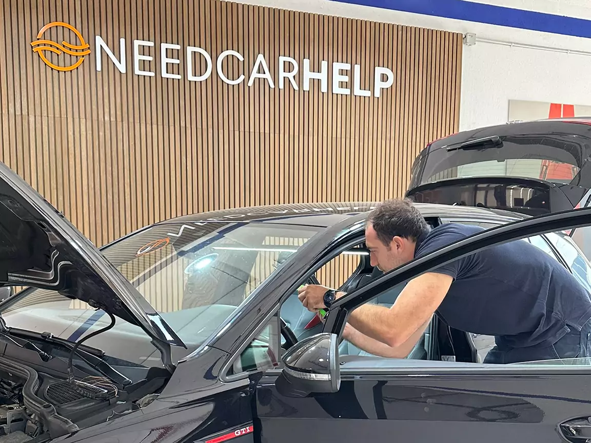 HelpPoint-Needcarhelp-Revision-coches-img-004B