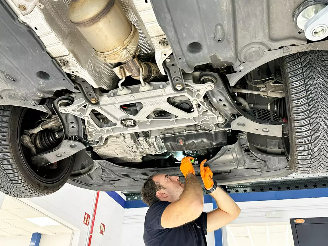 HelpPoint-Needcarhelp-Revision-coches-img-007B