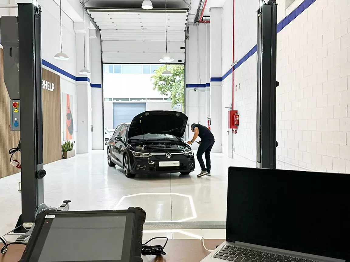 HelpPoint-Needcarhelp-Revision-coches-img-010B