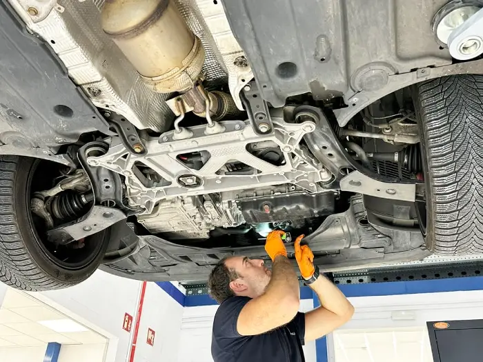 Revision Help Point Barcelona 18 HelpPoint-Needcarhelp-Revision-coches-img-007B