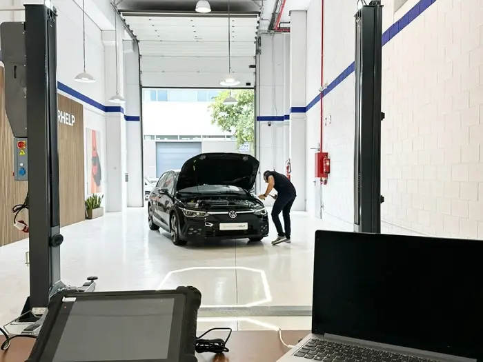 Revision Help Point Barcelona 19 HelpPoint-Needcarhelp-Revision-coches-img-010B